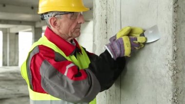 Macun bıçak ile çalışan