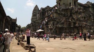 İnsanlar Angkor Wat Tapınağı, Kamboçya