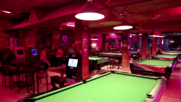 Stora biljard club i pattaya, thailand — Stockvideo