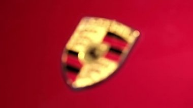 Porsche amblemi otomotiv-Show'da