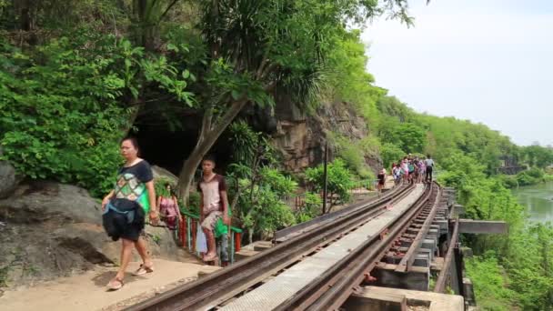İnsanlar eski demiryolu Tayland — Stok video