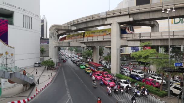 Tráfego rodoviário em Bangkok, Tailândia — Vídeo de Stock