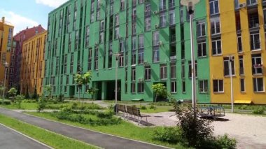 Varicoloured cephe sistemleri ile yeni binalar