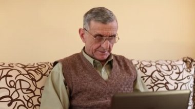 Dizüstü bilgisayar kullanan komuta sizde türleri