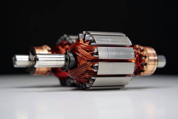 Два ротора электродвигателей из бытовой техники, от ударных массажеров