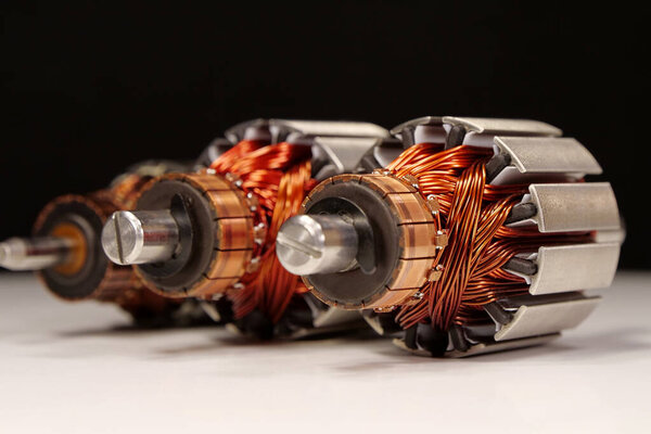 Роторы электродвигателей с медной катушкой от ударных массажеров и кухонного блендера