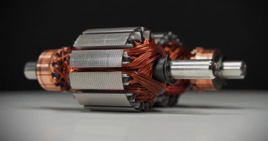 Küçük ev aletlerinden pervane veya armatür elektrik motorları, yani iki perküsyon masaj aleti, yakınlaştırma videosu