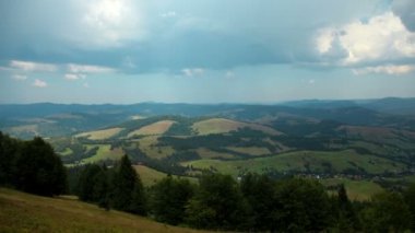 Cumulonimbus bulutlar ve yağmur Dağları