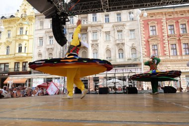 Al Tannoura folklor topluluğu, Kahire, Mısır üyeleri
