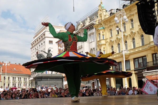 Leden van Al Tannoura Folklore Troupe, Cairo, Egypte — Stockfoto