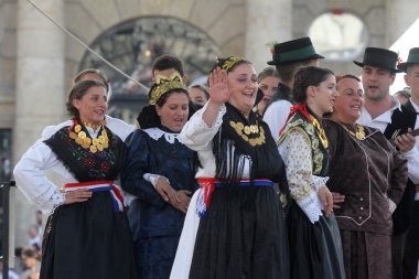 Grup üyeleri halk Cvelferi Zupanjska Posavina, Hırvatistan dan