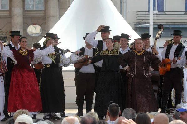 Members of folk group Cvelferi from Zupanjska Posavina, Croatia — Stock Photo, Image