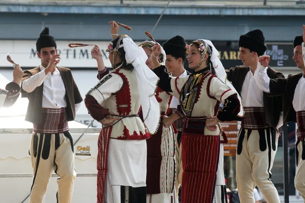 Mitglieder der Folkloregruppe etnos aus Skopje, Mazedonien — Stockfoto