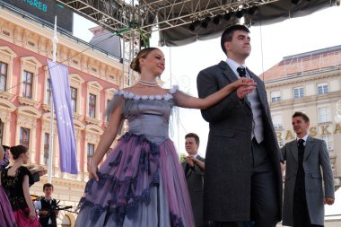 19. yüzyıl sırasında 50 Uluslararası Folklor Festivali Zagreb geleneksel şehir giyim grup Ösek 1862 Ösek, Hırvatistan dan üyeler