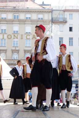 Osojnik, Hırvatistan Zagreb 50 Uluslararası Folklor Festivali sırasında halk grubu üyeleri