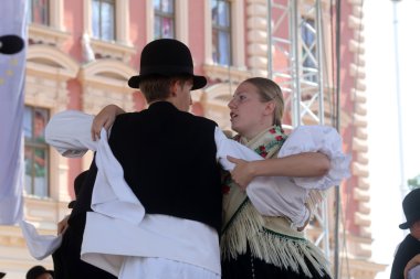 Grup üyeleri halk seljacka sloga donja dubrava, Hırvatistan Zagreb 48 Uluslararası Folklor Festivali sırasında gelen