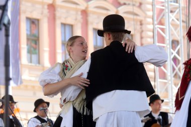 Grup üyeleri halk seljacka sloga donja dubrava, Hırvatistan Zagreb 48 Uluslararası Folklor Festivali sırasında gelen