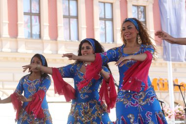 Zagreb 48 Uluslararası Folklor Festivali sırasında Mısır'dan halk grupları Mısır Millî folklor topluluğu üyeleri