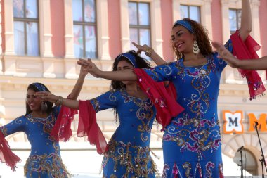 Zagreb 48 Uluslararası Folklor Festivali sırasında Mısır'dan halk grupları Mısır Millî folklor topluluğu üyeleri