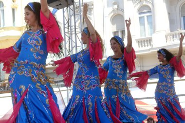 Zagreb 48 Uluslararası Folklor Festivali sırasında Mısır'dan halk grupları Mısır Millî folklor topluluğu üyeleri