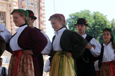 Grup üyeleri halk casamazzagno, gruppo folklor ve legare İtalya'dan Zagreb 48 Uluslararası Folklor Festivali sırasında