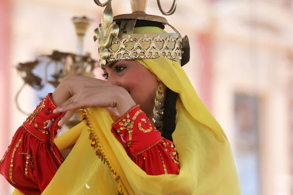 ザグレブの 48 国際民俗祭の間にエジプトからの民族グループ エジプト国立民俗一座のメンバー — ストック写真