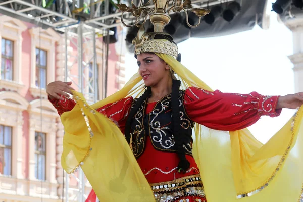 Miembros de los grupos folclóricos egipcios National Folklore Troupe de Egipto durante el 48º Festival Internacional de Folclore en Zagreb —  Fotos de Stock