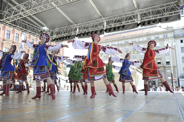 Leden van folk groepen Egyptische nationale folklore troupe uit Egypte tijdens de 48ste internationale folklore festival in centrum van zagreb — Stockfoto