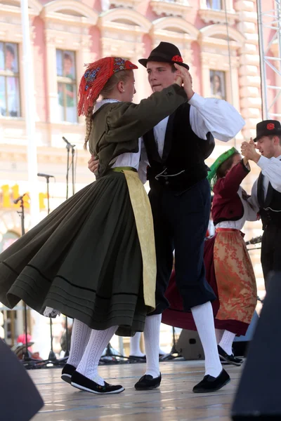 Members of folk group Casamazzagno, Gruppo folklore and Legare from Italy during the 48th International Folklore Festival in center of Zagreb — Stock Photo, Image