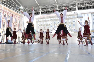 selkirk, manitoba, Kanada Ukrayna dance ensemble troyanda Zagreb 48 Uluslararası Folklor Festivali sırasında grup üyeleri halk