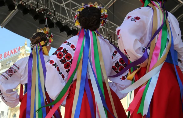 selkirk, manitoba, Kanada Ukrayna dance ensemble troyanda Zagreb 48 Uluslararası Folklor Festivali sırasında grup üyeleri halk
