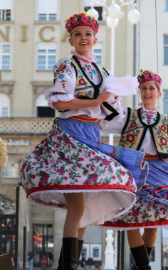 Grup üyeleri halk edmonton (alberta), Kanada Ukrayna dansçılar viter 48 Uluslararası Folklor Festivali, zagreb