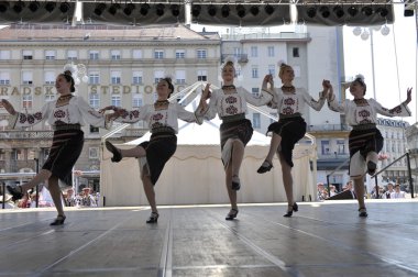 Grup üyeleri halk edmonton (alberta), Kanada Ukrayna dansçılar viter 48 Uluslararası Folklor Festivali, zagreb