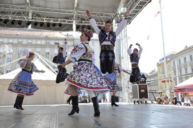 Grup üyeleri halk edmonton (alberta), Kanada Ukrayna dansçılar viter 48 Uluslararası Folklor Festivali, zagreb