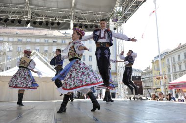 Grup üyeleri halk edmonton (alberta), Kanada Ukrayna dansçılar viter 48 Uluslararası Folklor Festivali, zagreb