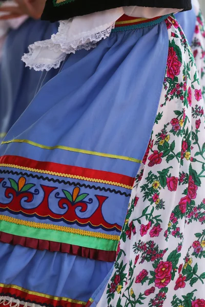 Leden van folk groep edmonton (alberta), Oekraïens dansers viter uit canada tijdens de 48ste internationale folklore festival in zagreb — Stockfoto