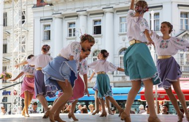 Grup üyeleri halk edmonton (alberta), Kanada Ukrayna dansçılar viter 48 Uluslararası Folklor Festivali, zagreb