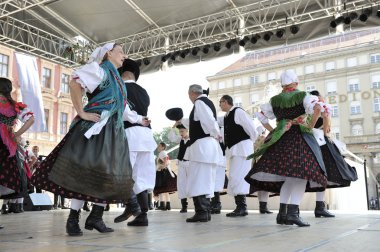 Grup üyeleri halk selacka sloga nedelisce, Hırvatistan Zagreb 48 Uluslararası Folklor Festivali sırasında gelen