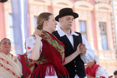 Grup üyeleri halk selacka sloga nedelisce, Hırvatistan Zagreb 48 Uluslararası Folklor Festivali sırasında gelen