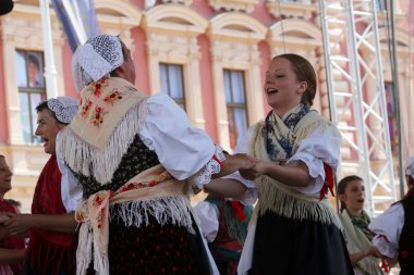 Grup üyeleri halk selacka sloga nedelisce, Hırvatistan Zagreb 48 Uluslararası Folklor Festivali sırasında gelen