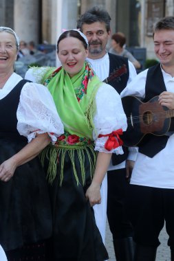 mihovljan, Hırvatistan Zagreb 48 Uluslararası Folklor Festivali sırasında halk grupları üyeleri
