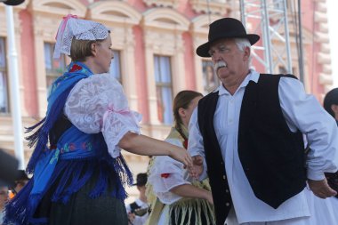 Halk grupları zvon mala subotica, Hırvatistan Zagreb 48 Uluslararası Folklor Festivali sırasında gelen üyeleri