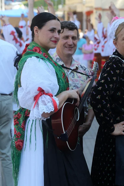 mihovljan, Hırvatistan Zagreb 48 Uluslararası Folklor Festivali sırasında halk grupları üyeleri