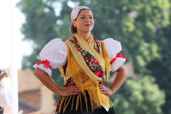 Members of folk groups Zvon from Mala Subotica, Croatia during the 48th International Folklore Festival in Zagreb — Stock Photo, Image