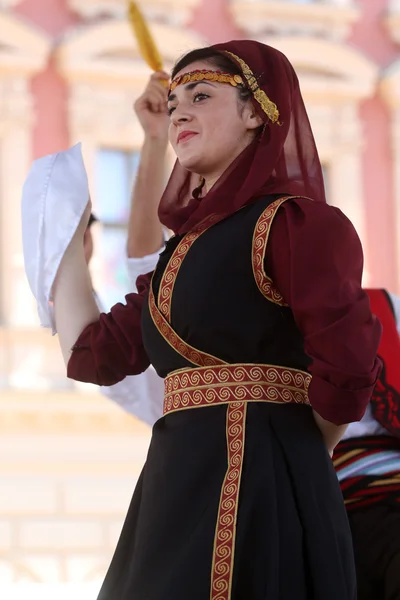 Medlemmar av folk grupp albanska kultur samhälle Hnerik hasani från cegrane, Makedonien under 48 internationell folklore festival i zagreb — Stockfoto