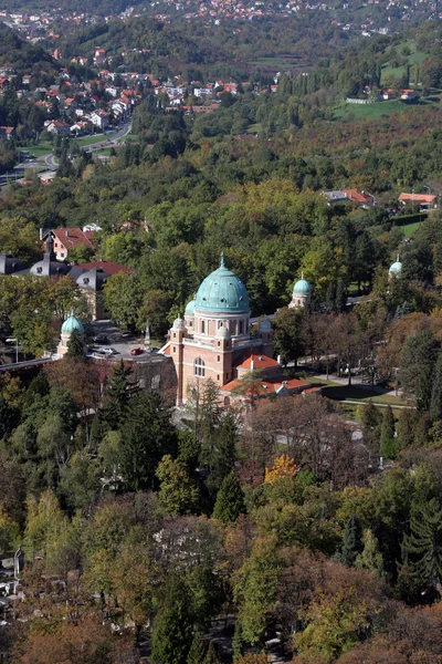 Mirogojský hřbitov v Záhřebu. Chorvatsko. — Stock fotografie