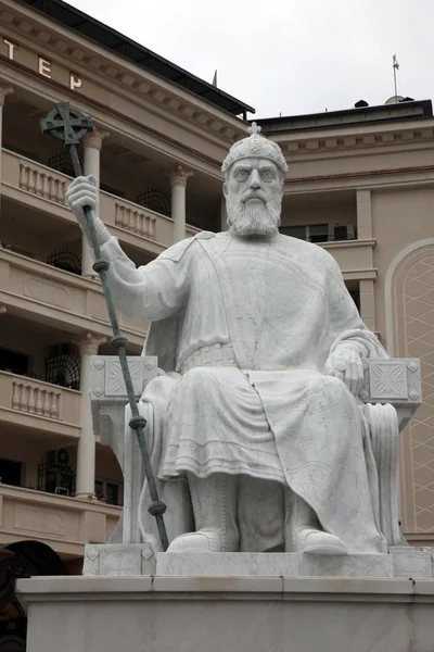 Monumento al emperador Samuil en el centro de Skopje — Foto de Stock