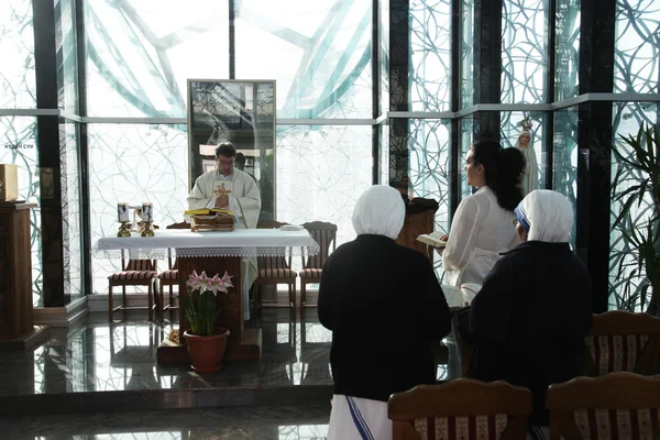 Msza w kaplicy w domu Matka Teresa Memorial w Skopje — Zdjęcie stockowe