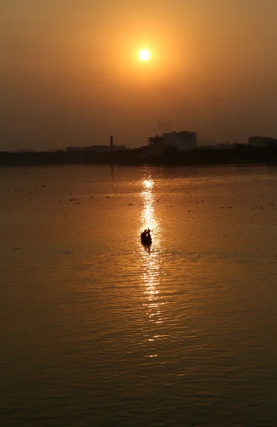 Boat Crossing Hoogly River Sunset Kolkata — Stock Photo, Image