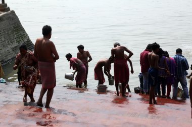 hindu insanlar ghat banyo kolkata dakshineswar kali Tapınağı yakınındaki
